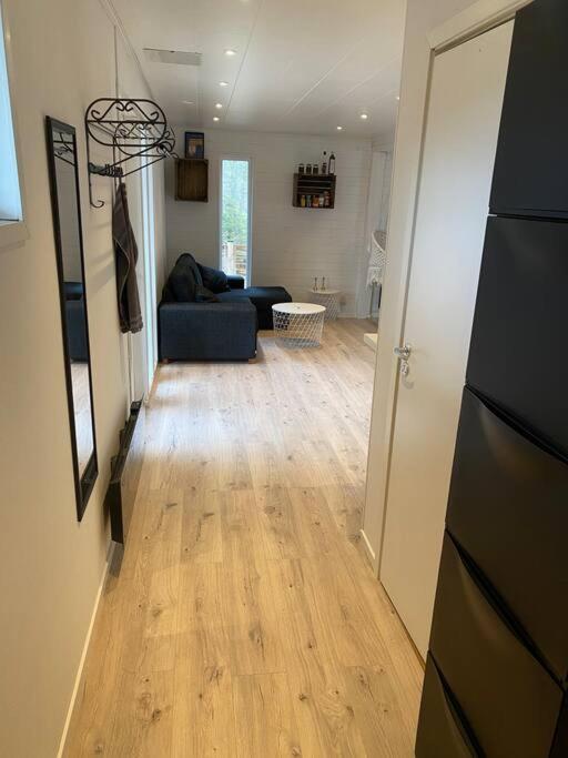 Stuga Pa Oe / Naerhet Till Vatten Mariestad Luaran gambar